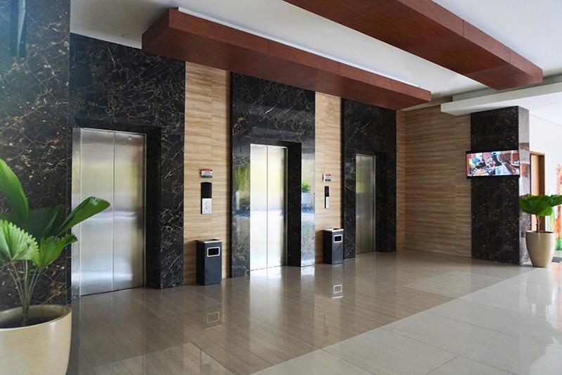 Crystal Lotus Hotel Yogyakarta Exterior photo
